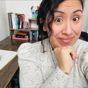 Meet your Posher, Violeta